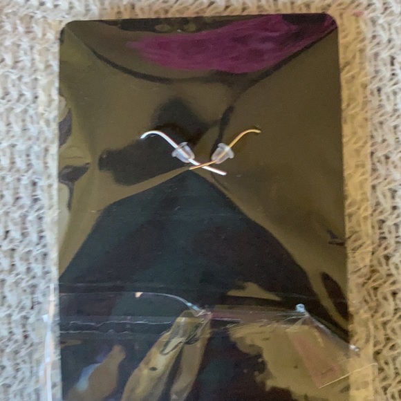 Earring by Bri handmade glass bead earrings - Picture 8 of 10